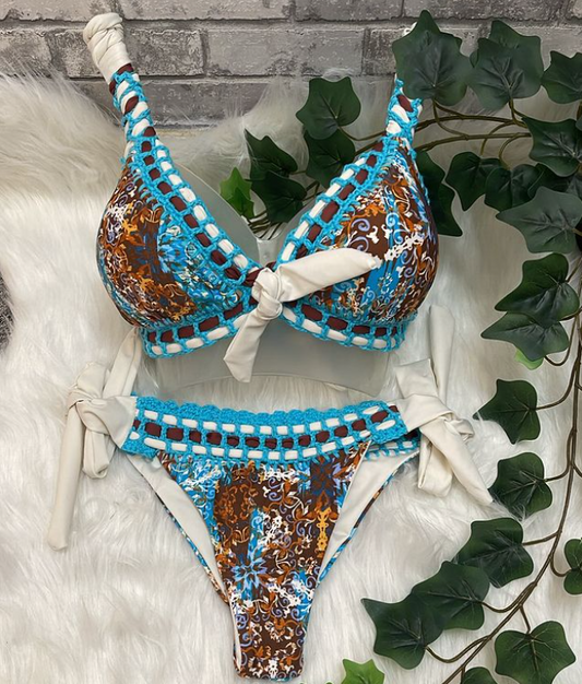 Bikini Azul y Marrón